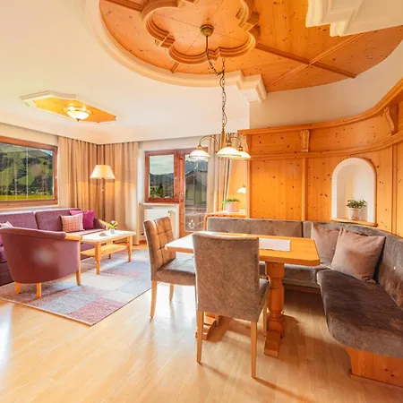 Tirolerhaus Апартаменты *