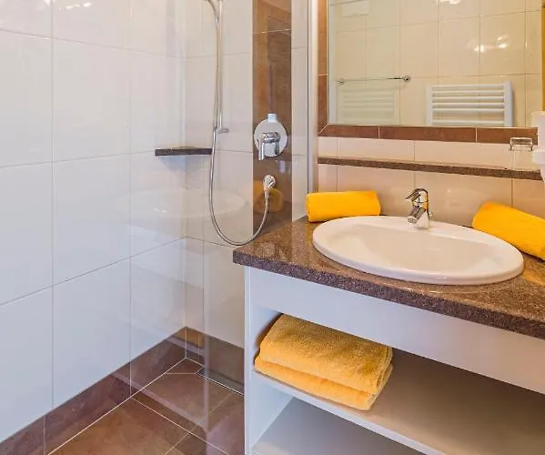 Tirolerhaus * Кёссен