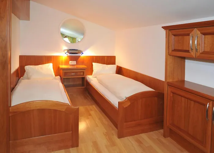 Tirolerhaus Апартаменты *