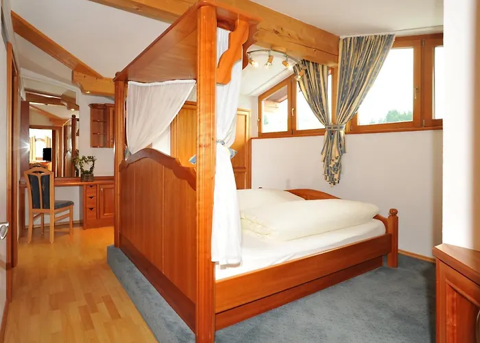 Апартаменты Tirolerhaus Кёссен