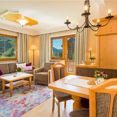 Tirolerhaus Appartement Kössen